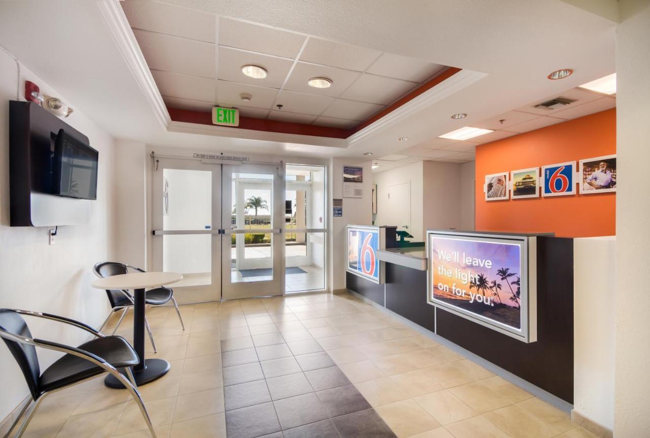 Motel 6-Lemoore, Ca Zewnętrze zdjęcie